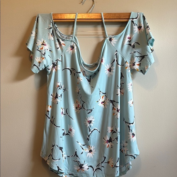 Kaileigh Blue Asymmetrical Flutter Sleeve Blouse - Picture 2 of 5